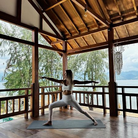 Flowers & Fire Yoga Garden Gili Air Esterno foto