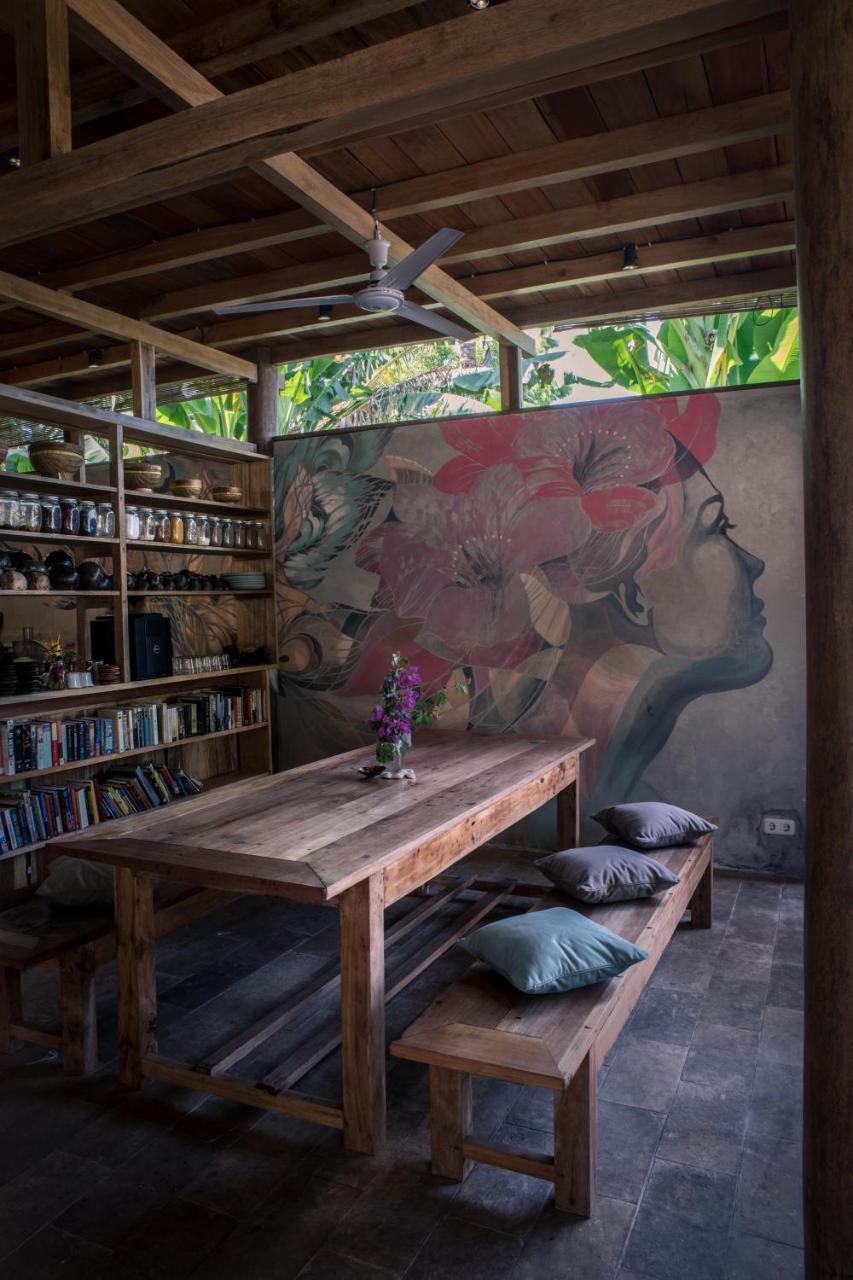 Flowers & Fire Yoga Garden Gili Air Esterno foto