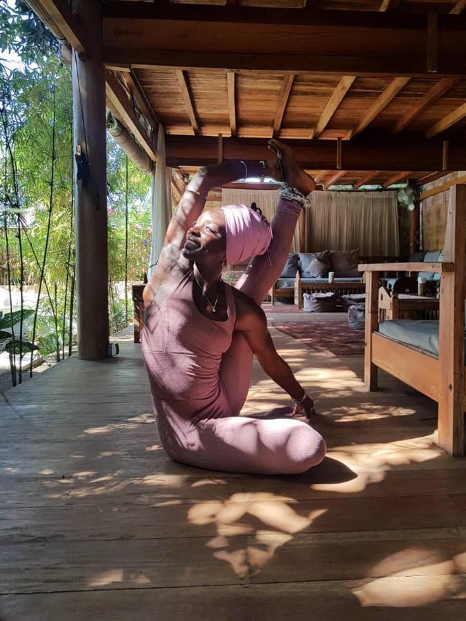 Flowers & Fire Yoga Garden Gili Air Esterno foto