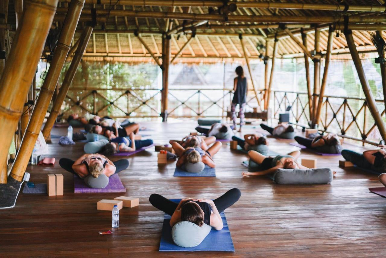 Flowers & Fire Yoga Garden Gili Air Esterno foto